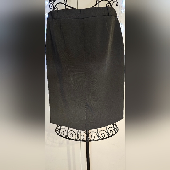 Mexx Skirt - Picture 2 of 4